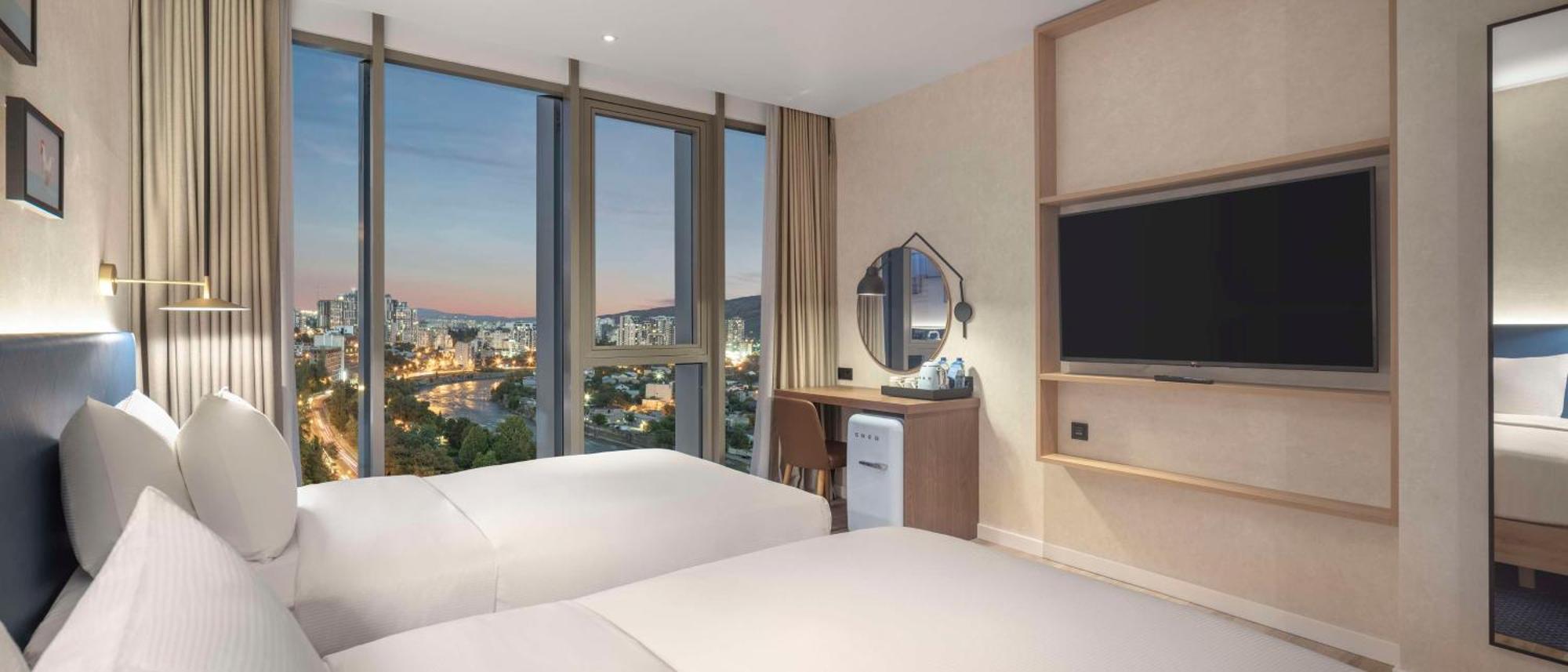 Hilton Garden Riverview Hotel 4*